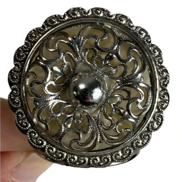 Vintage Signed W. Germany Silver Tone Intricate Round  Dome Scarf Clip - Picture 3 of 7